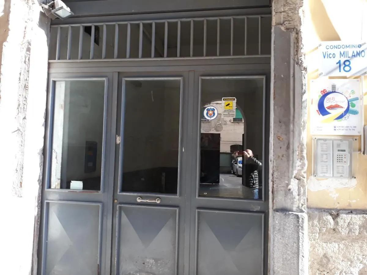 Appartamento City Center ナポリ イタリア